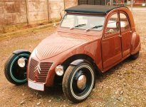 2cv-hot-rod1.jpg